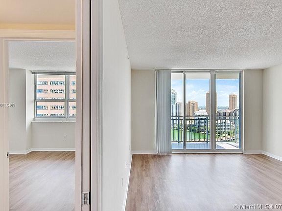 3rd image of 1115 Brickell Bay Dr #1706
