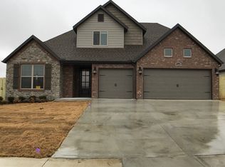 4200 SW Wheatgrass Blvd, Bentonville, AR 72719