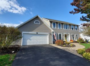 15 Wallingford Rise, Fairport, NY 14450