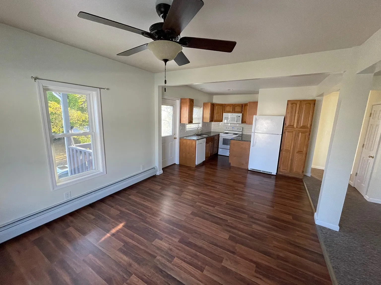 2 bed, 1200 sqft, $1,450 — Photo 2
