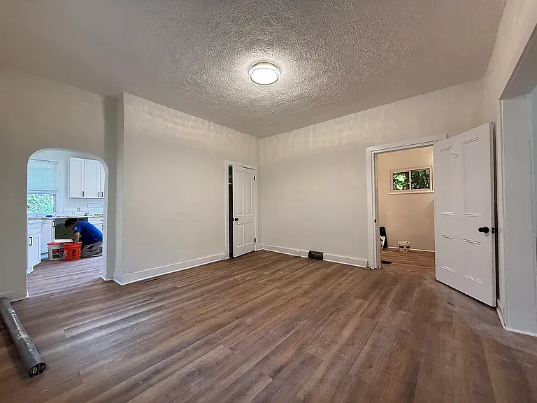 1817 Jancey St — Photo 32