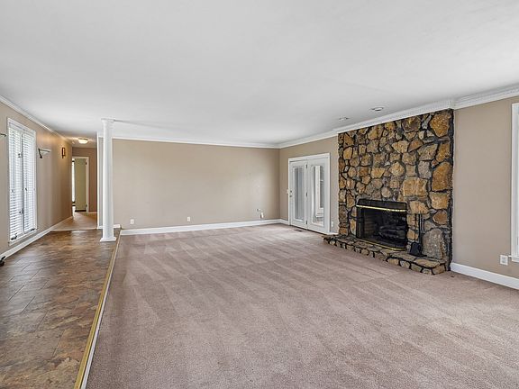 3rd image of 204 Montchanin Rd
