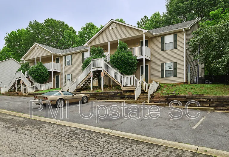 111 Charlestowne Way #C — Photo 3