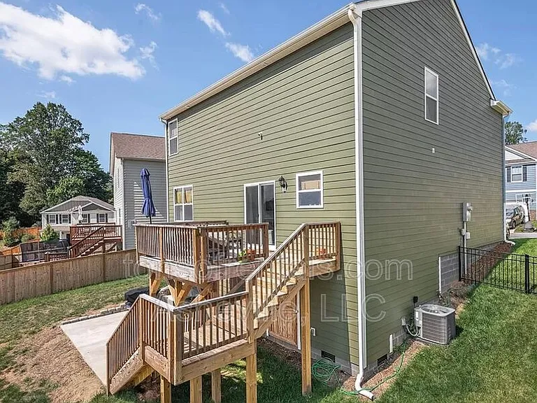 354 Tavernier Ln — Photo 3