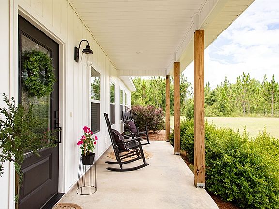 2nd image of 104 Wildwood St