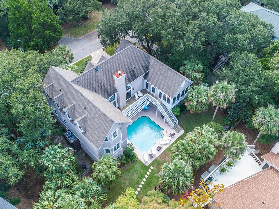 1st image of 28 Beachwood W