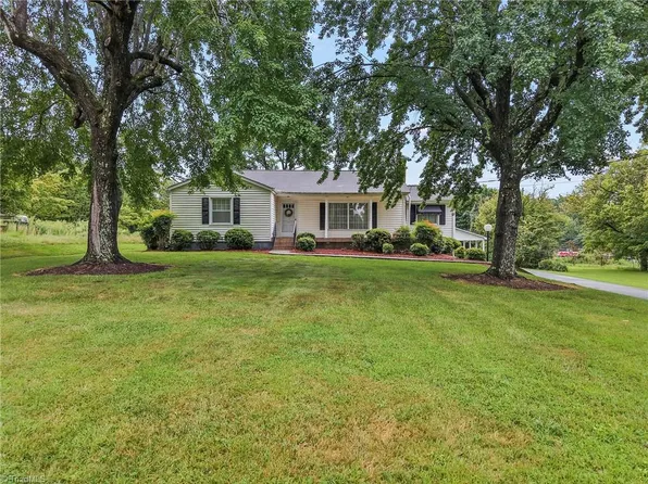 5506 Winona St, Winston Salem, NC 27106