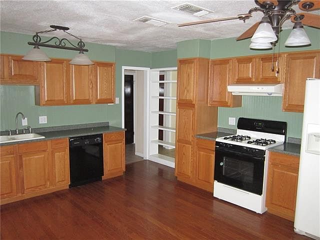1st image of 4600 Custer Dr