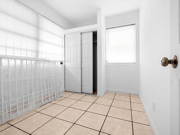 3rd image of 7000 NW 8th Ave APT 5