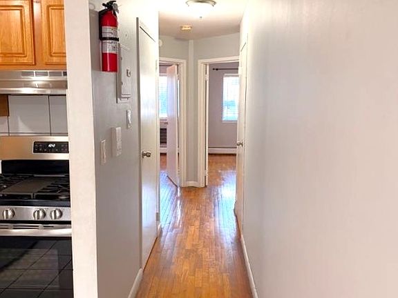 5th image of 27-10 14th St APT 1