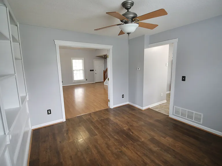 4400 Greensbury Dr — Photo 9