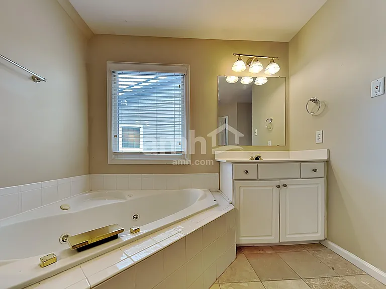 4220 Millside Walk SE — Photo 14