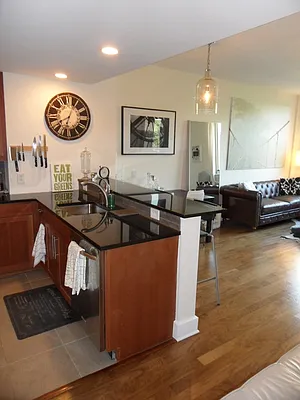 Sold by JCity Realty, LLC | media 10