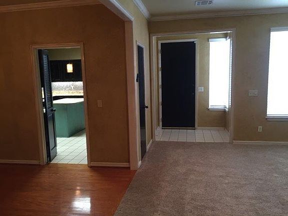 5th image of 8838 N May Ave