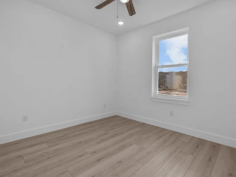 4028 Parrish St #3 — Photo 13