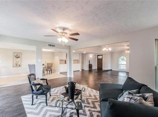 1812 Addington Dr, Carrollton, TX 75007