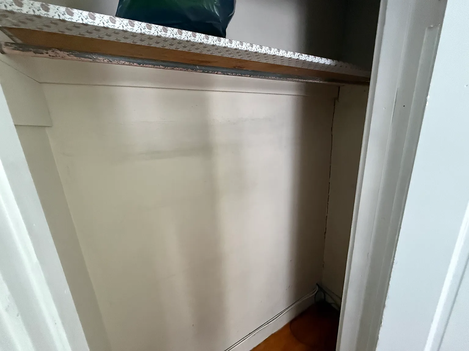 16 Central Ct — Photo 3