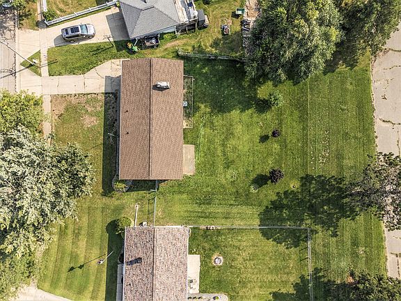 2nd image of 161 Cameron Dr