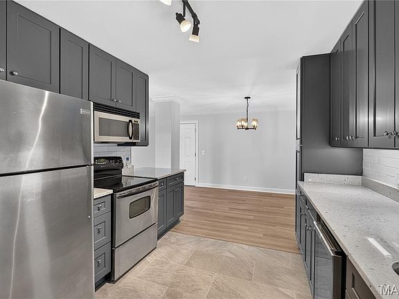 4th image of 5630 Pershing Ave Unit 54
