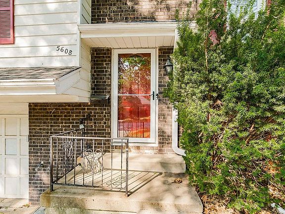 3rd image of 5606-5608 NW Hillside Dr