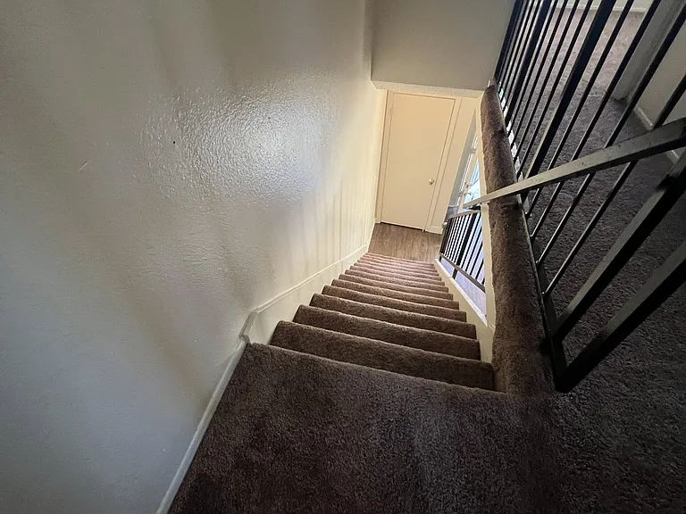 986 Lorraine Pl #31 — Photo 10