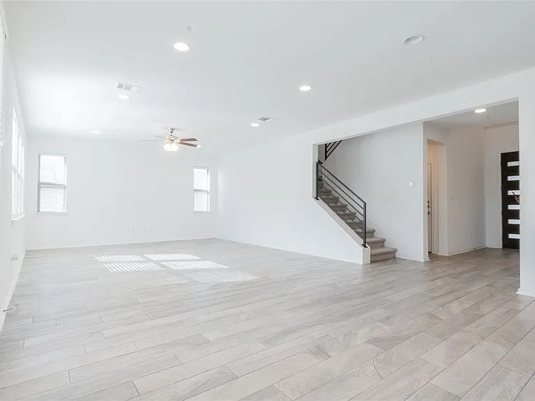 1333 Terrace Vw — Photo 6