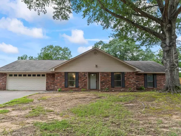 39 Sandstone Dr, Conway, AR 72034