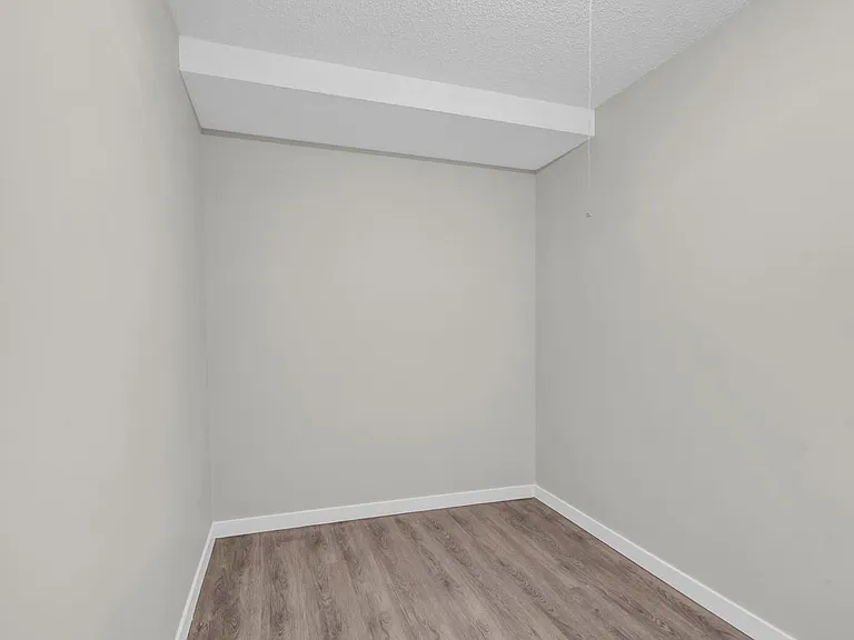 2441 Countess St — Photo 29