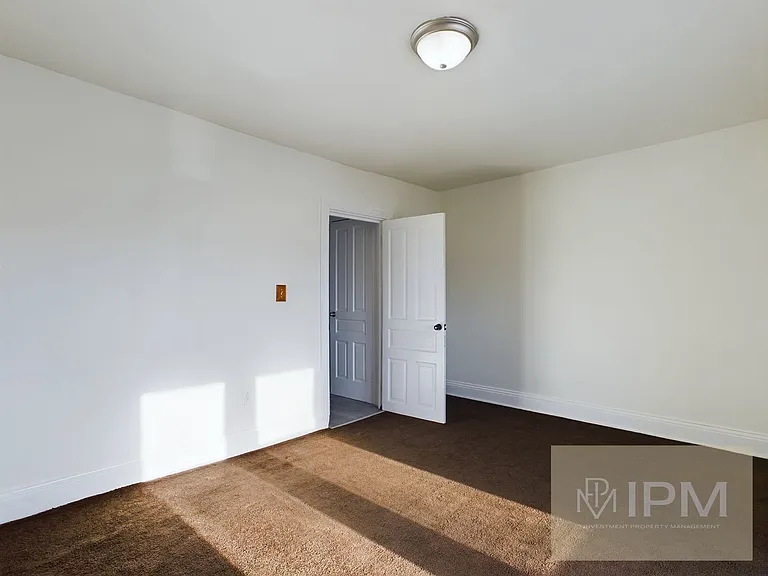 319 N Penn St — Photo 10