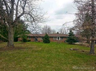 8907 Marr Rd, Almont, MI 48003
