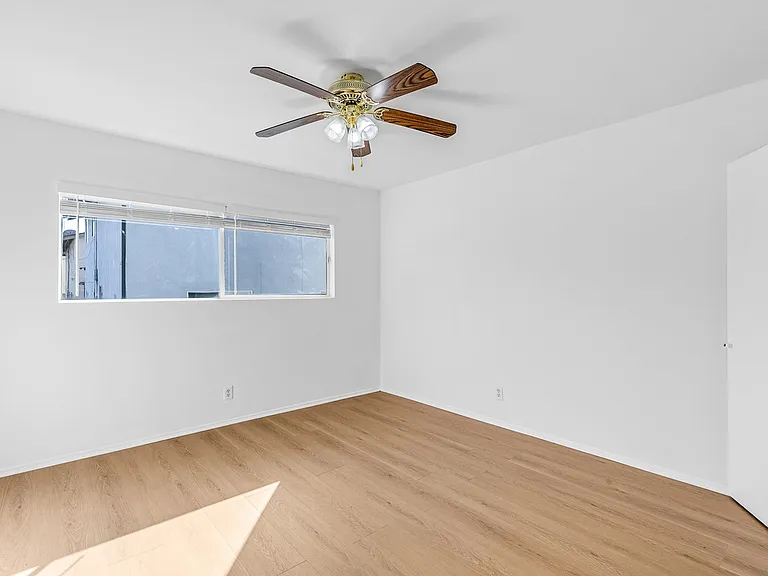 7100 Fulton Ave — Photo 12