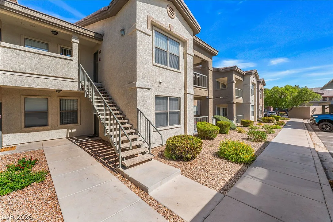 2 bed, 2.0 bath, 1036 sqft, $1,475 — Photo 1