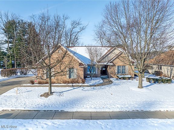 2nd image of 1450 Parkdale Dr