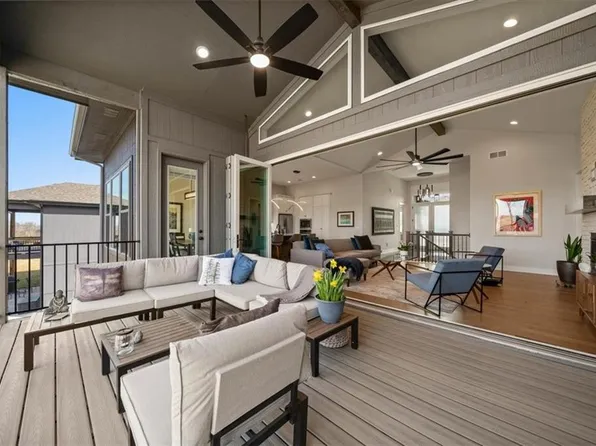 8928 Greeley St, Lenexa, KS 66227