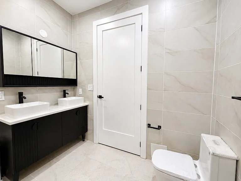 197 Meserole St #1 — Photo 7
