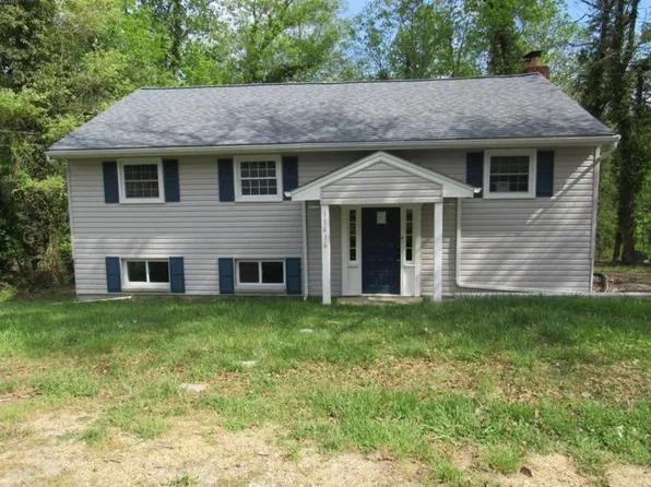 11616 Deadwood Dr, Lusby, MD 20657