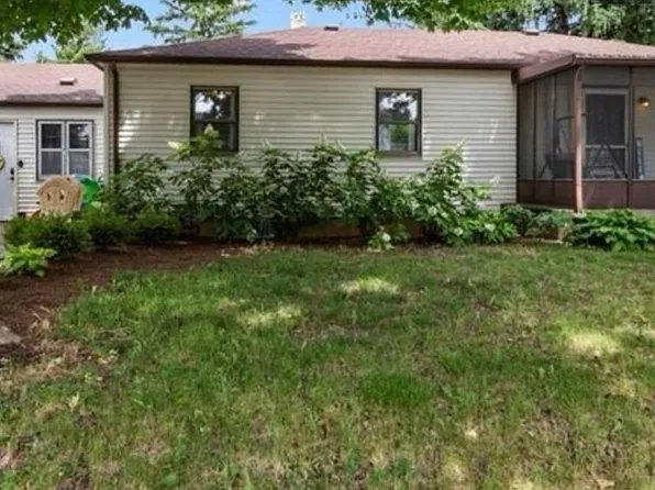 88 S 19th St, Noblesville, IN 46060