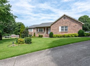 519 Glenfield Cir, Maryville, TN 37804