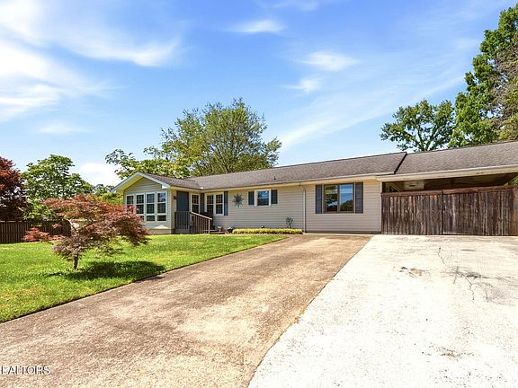 3rd image of 109 Washburn Cir