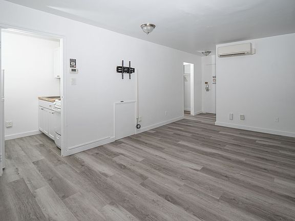 5th image of 5426 5th Ave #37