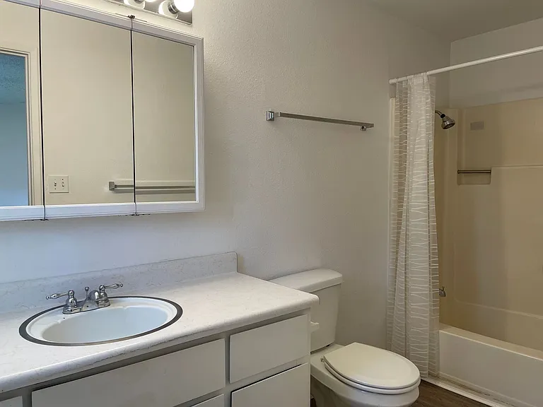 581 N Wexford Cir — Photo 16