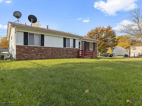 3rd image of 3431 Radford Dr
