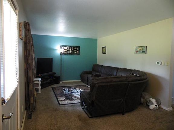 3rd image of 816 E Somo Ave #E