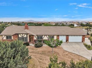 12830 Cedar St, Oak Hills, CA 92344