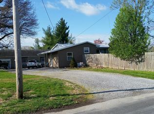 2120 W Cherry St, Herrin, IL 62948