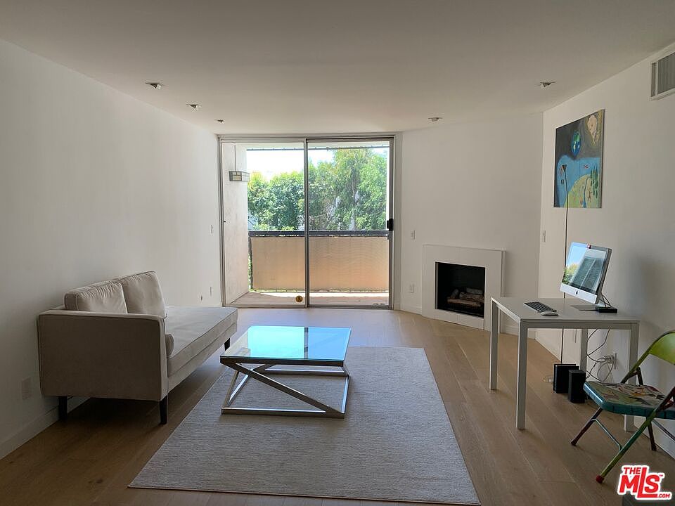 1st image of 8530 Holloway Dr APT 202