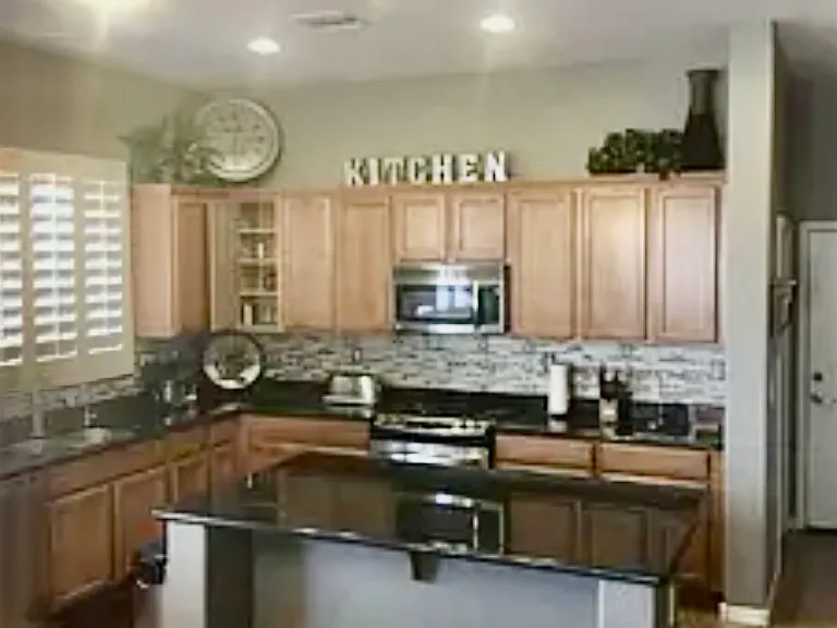 4918 W Carpenter Dr — Photo 9