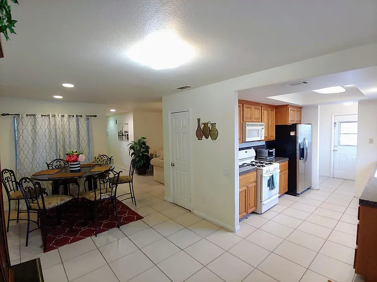 44593 Roundtable St — Photo 15