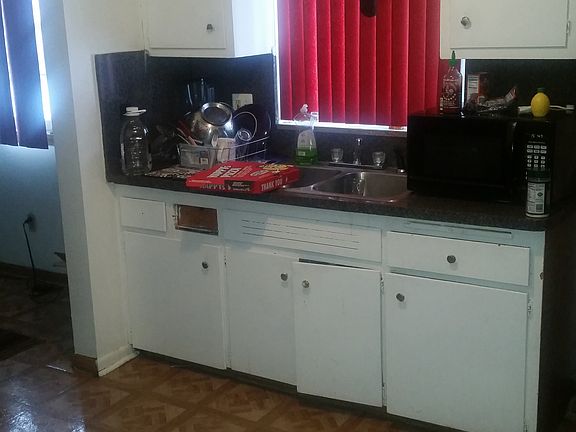 4th image of 20103 Greeley St
