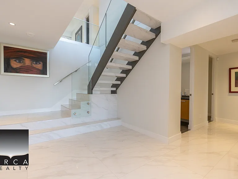 3295 Westmount Rd — Photo 47